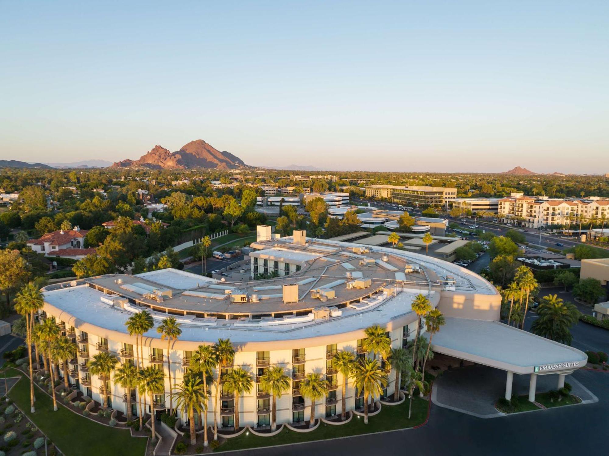 Embassy Suites By Hilton Phoenix Biltmore Ngoại thất bức ảnh